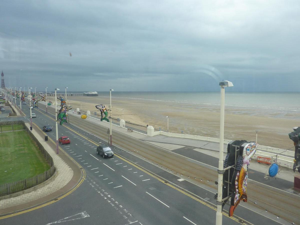 Cherry Blossom Inn Blackpool Extérieur photo