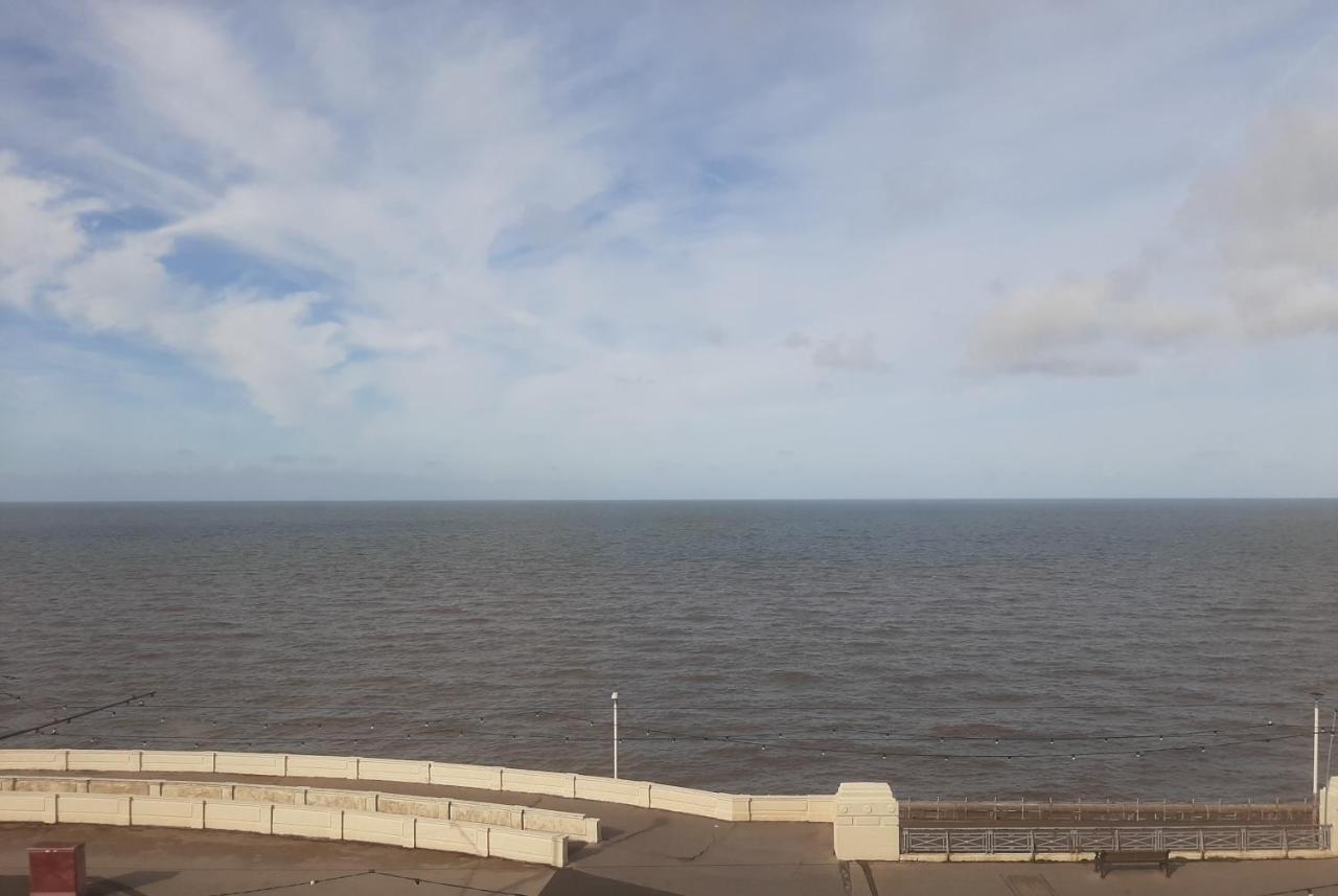 Cherry Blossom Inn Blackpool Extérieur photo